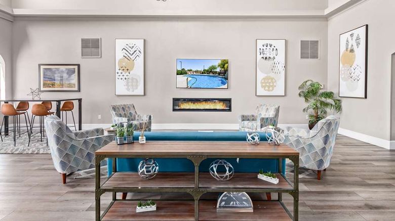 <b>Fountain Park Hotel, BW Signature Coll Lobby</b>. Images powered by <a href="https://iceportal.shijigroup.com/" title="IcePortal" target="_blank">IcePortal</a>.