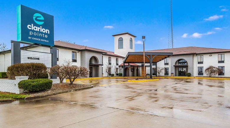 <b>Clarion Pointe Exterior</b>. Images powered by <a href="https://iceportal.shijigroup.com/" title="IcePortal" target="_blank">IcePortal</a>.