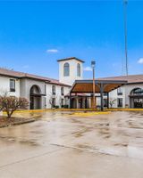 Clarion Pointe