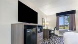 Clarion Pointe Room
