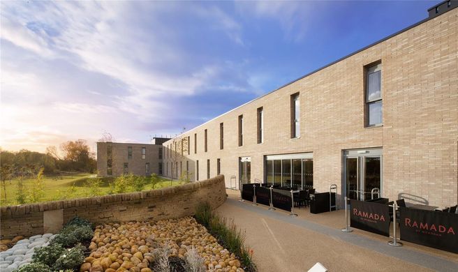 Ramada by Wyndham Leeds East Exterior