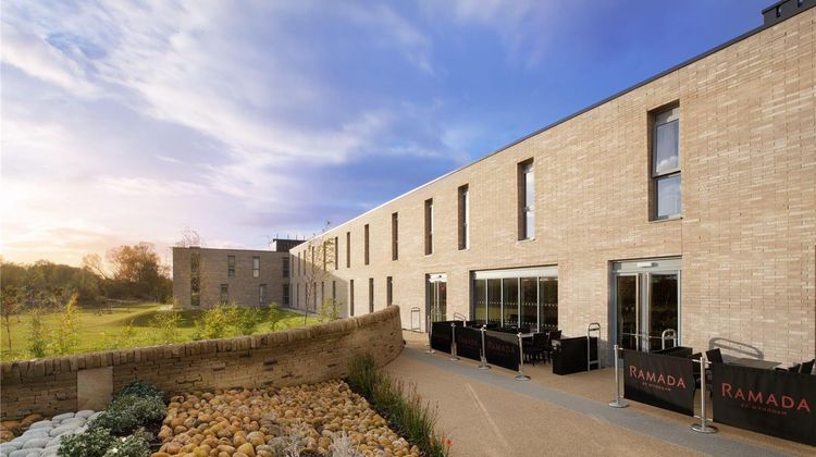 Ramada by Wyndham Leeds East Exterior