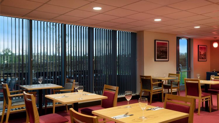 Ramada by Wyndham Leeds East Restaurant