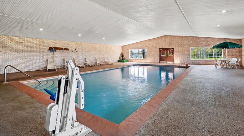 <b>Days Inn by Wyndham Whitmore Lake Pool</b>. Images powered by <a href="https://iceportal.shijigroup.com/" title="IcePortal" target="_blank">IcePortal</a>.