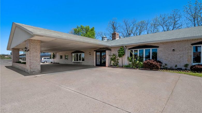 <b>Days Inn by Wyndham Whitmore Lake Exterior</b>. Images powered by <a href="https://iceportal.shijigroup.com/" title="IcePortal" target="_blank">IcePortal</a>.