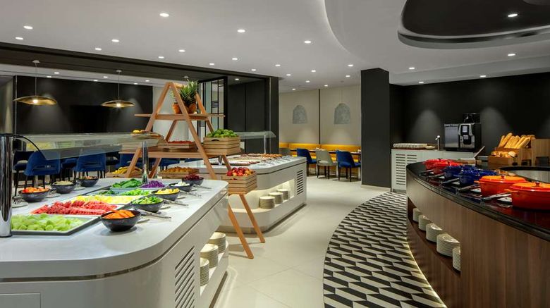 <b>Hyatt Place Dubai Jumeirah Restaurant</b>. Images powered by <a href="https://iceportal.shijigroup.com/" title="IcePortal" target="_blank">IcePortal</a>.