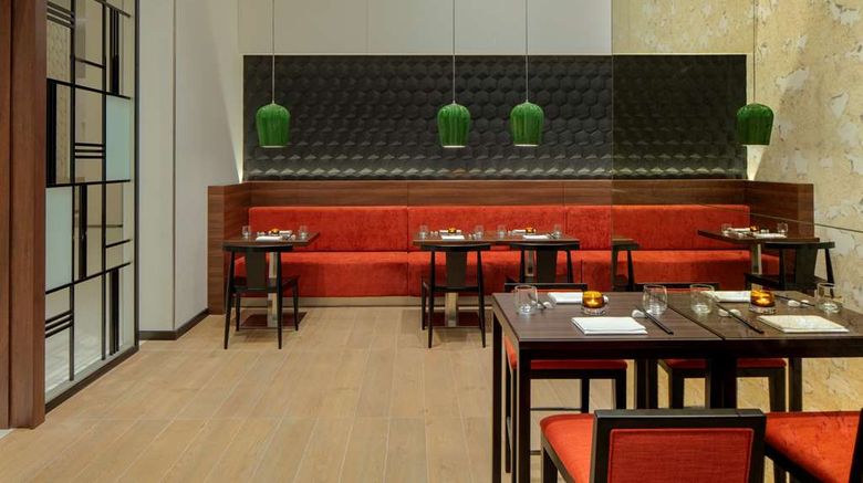 <b>Hyatt Place Dubai Jumeirah Restaurant</b>. Images powered by <a href="https://iceportal.shijigroup.com/" title="IcePortal" target="_blank">IcePortal</a>.