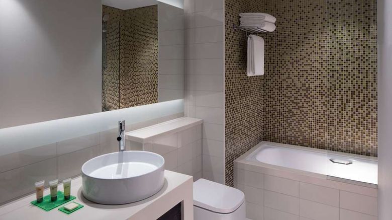 <b>Hyatt Place Dubai Jumeirah Room</b>. Images powered by <a href="https://iceportal.shijigroup.com/" title="IcePortal" target="_blank">IcePortal</a>.