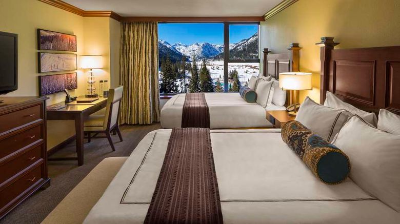 <b>The Everline Resort and Spa Room</b>. Images powered by <a href="https://iceportal.shijigroup.com/" title="IcePortal" target="_blank">IcePortal</a>.