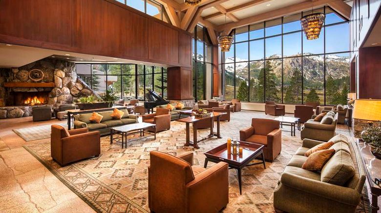 <b>The Everline Resort and Spa Lobby</b>. Images powered by <a href="https://iceportal.shijigroup.com/" title="IcePortal" target="_blank">IcePortal</a>.