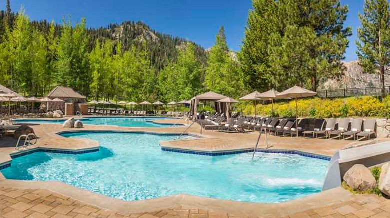 <b>The Everline Resort and Spa Pool</b>. Images powered by <a href="https://iceportal.shijigroup.com/" title="IcePortal" target="_blank">IcePortal</a>.