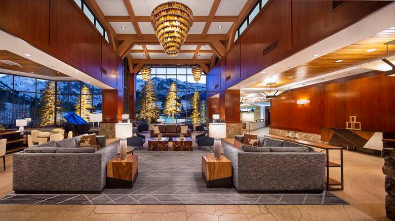 <b>The Everline Resort and Spa Lobby</b>. Images powered by <a href="https://iceportal.shijigroup.com/" title="IcePortal" target="_blank">IcePortal</a>.
