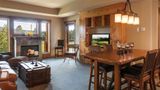 <b>Suncadia Resort Suite</b>. Images powered by <a href="https://iceportal.shijigroup.com/" title="IcePortal" target="_blank">IcePortal</a>.