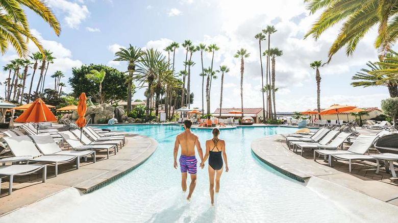 <b>San Diego Mission Bay Resort Pool</b>. Images powered by <a href="https://iceportal.shijigroup.com/" title="IcePortal" target="_blank">IcePortal</a>.