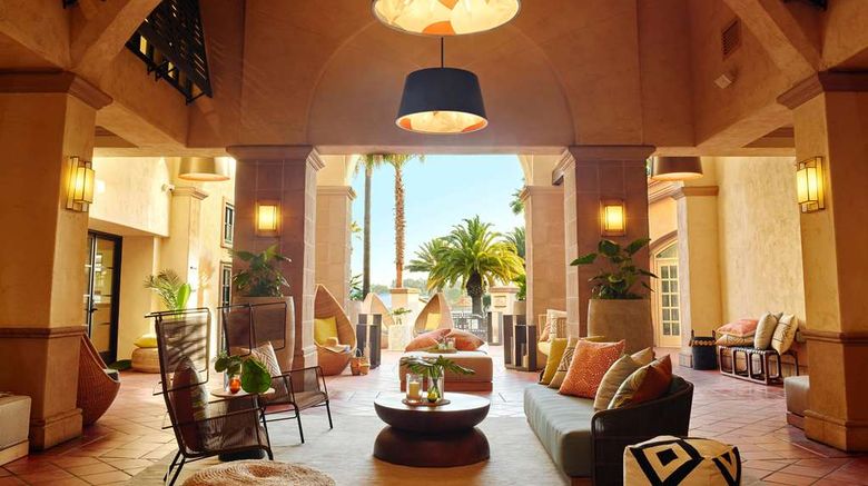 <b>San Diego Mission Bay Resort Lobby</b>. Images powered by <a href="https://iceportal.shijigroup.com/" title="IcePortal" target="_blank">IcePortal</a>.