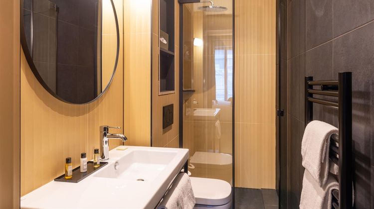 Paris Art Hotel Room