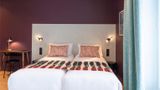 <b>Paris Art Hotel Room</b>. Images powered by <a href="https://iceportal.shijigroup.com/" title="IcePortal" target="_blank">IcePortal</a>.