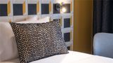 <b>Paris Art Hotel Room</b>. Images powered by <a href="https://iceportal.shijigroup.com/" title="IcePortal" target="_blank">IcePortal</a>.