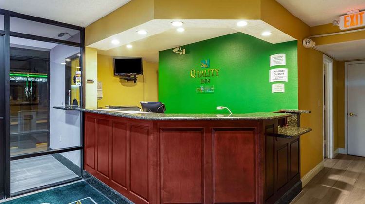 Quality Inn Quincy Lobby