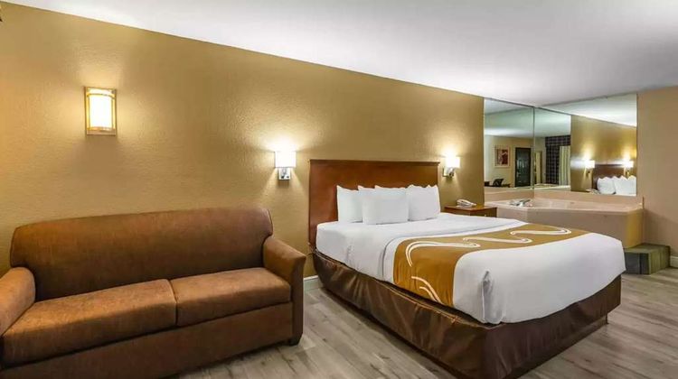 Quality Inn Quincy Suite