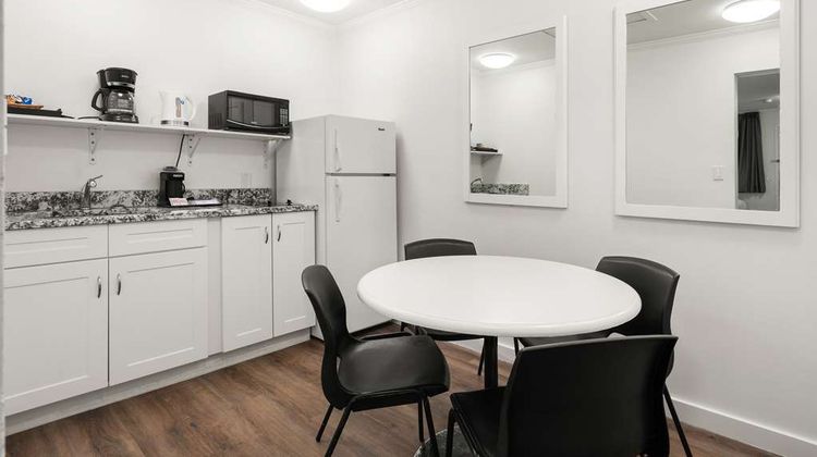 SureStay Hotel by BW Red Mountain Suite