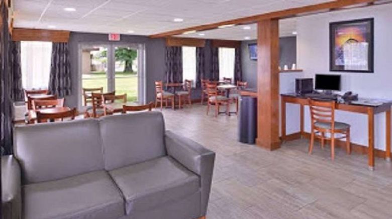 <b>SureStay Hotel by BW Bowling Green North Other</b>. Images powered by <a href="https://iceportal.shijigroup.com/" title="IcePortal" target="_blank">IcePortal</a>.
