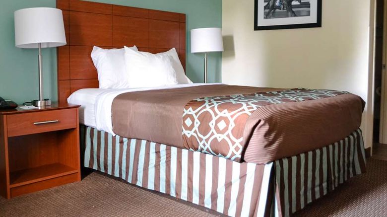 <b>SureStay Hotel by BW Bowling Green North Room</b>. Images powered by <a href="https://iceportal.shijigroup.com/" title="IcePortal" target="_blank">IcePortal</a>.