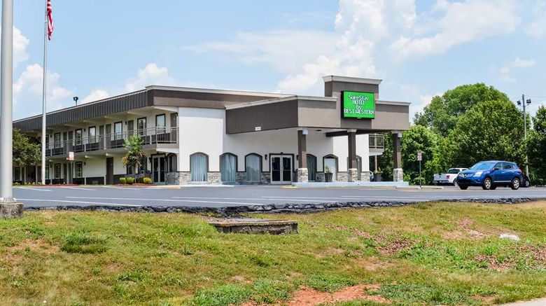 SureStay Hotel by BW Bowling Green North Exterior. Images powered by <a href="https://iceportal.shijigroup.com" target="_blank" rel="noopener">Ice Portal</a>.