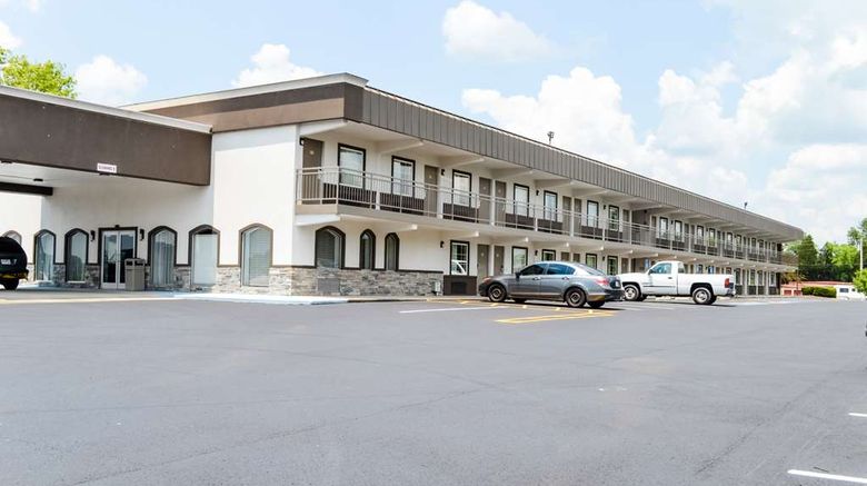 <b>SureStay Hotel by BW Bowling Green North Exterior</b>. Images powered by <a href="https://iceportal.shijigroup.com/" title="IcePortal" target="_blank">IcePortal</a>.