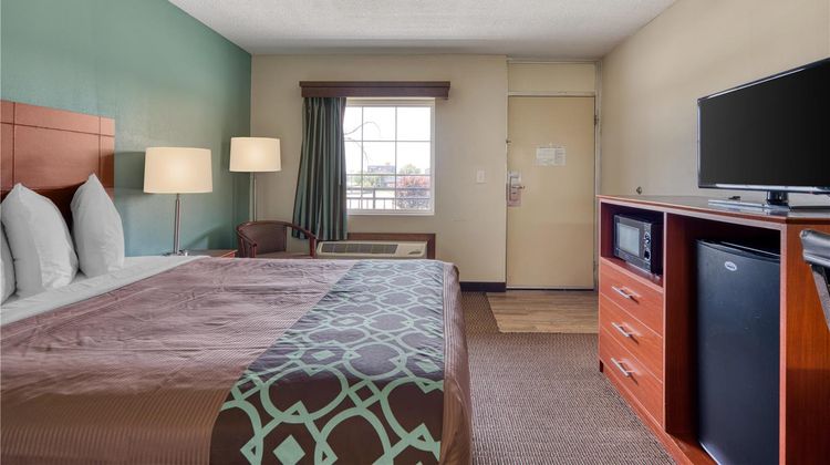 SureStay Hotel by BW Bowling Green North Room