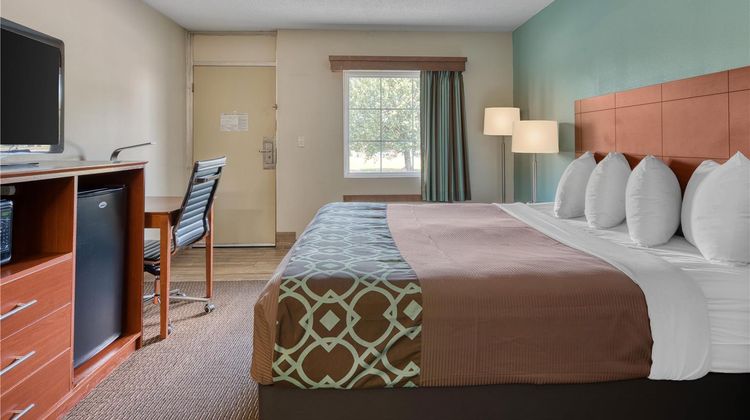 SureStay Hotel by BW Bowling Green North Room
