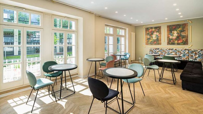 <b>Arthotel ANA Fleur Paderborn Restaurant</b>. Images powered by <a href="https://iceportal.shijigroup.com/" title="IcePortal" target="_blank">IcePortal</a>.
