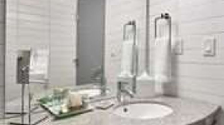 <b>Matrix Hotel Room</b>. Images powered by <a href="https://iceportal.shijigroup.com/" title="IcePortal" target="_blank">IcePortal</a>.