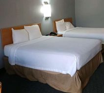 Days Inn by Wyndham Waynesville Room