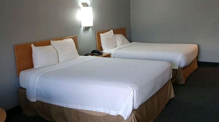 Days Inn by Wyndham Waynesville Room