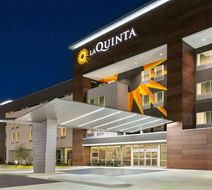La Quinta Inn & Sts Wyndham College St N Exterior
