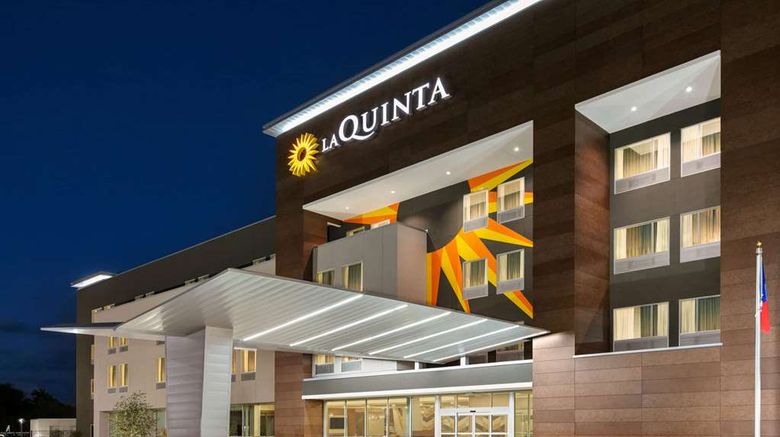 <b>La Quinta Inn & Sts Wyndham College St N Exterior</b>. Images powered by <a href="https://iceportal.shijigroup.com/" title="IcePortal" target="_blank">IcePortal</a>.