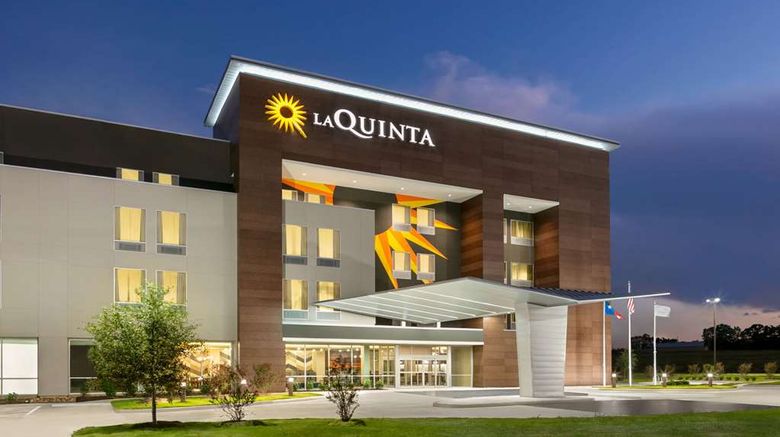 <b>La Quinta Inn & Sts Wyndham College St N Exterior</b>. Images powered by <a href="https://iceportal.shijigroup.com/" title="IcePortal" target="_blank">IcePortal</a>.