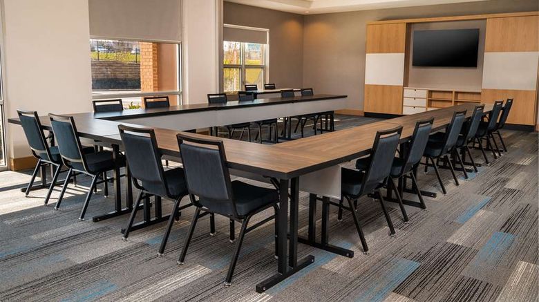 <b>Hyatt House Nashville-Cool Springs Meeting</b>. Images powered by <a href="https://iceportal.shijigroup.com/" title="IcePortal" target="_blank">IcePortal</a>.