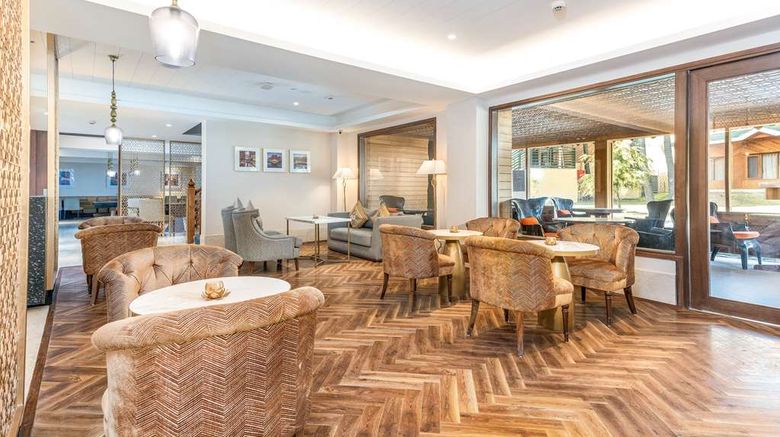 <b>Radisson Golf Resort Pahalgam Lobby</b>. Images powered by <a href="https://iceportal.shijigroup.com/" title="IcePortal" target="_blank">IcePortal</a>.