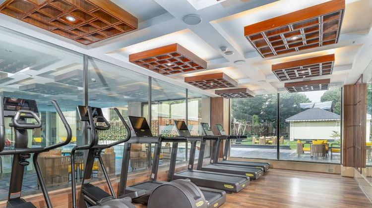 Radisson Coll Hotel & Spa, Riverfront Sp Health
