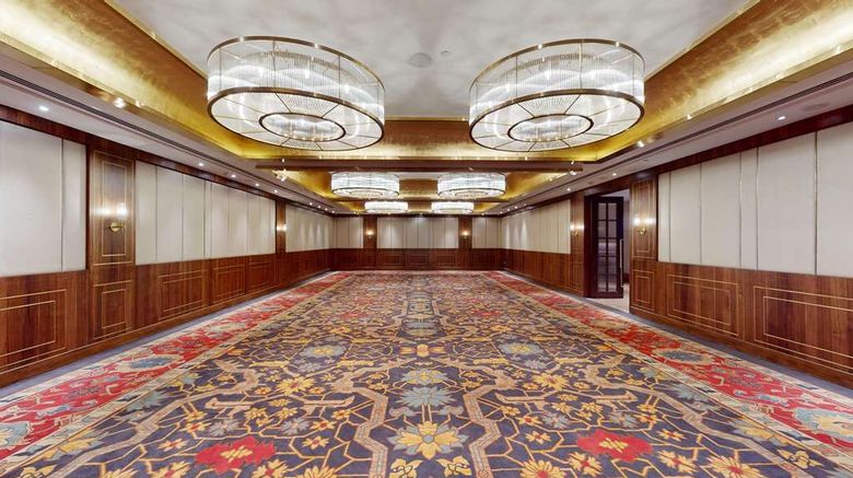 <b>Radisson Coll Hotel & Spa, Riverfront Sp Ballroom</b>. Images powered by <a href="https://iceportal.shijigroup.com/" title="IcePortal" target="_blank">IcePortal</a>.