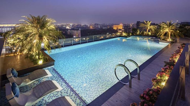 Radisson Blu Mumbai International Airpt Pool
