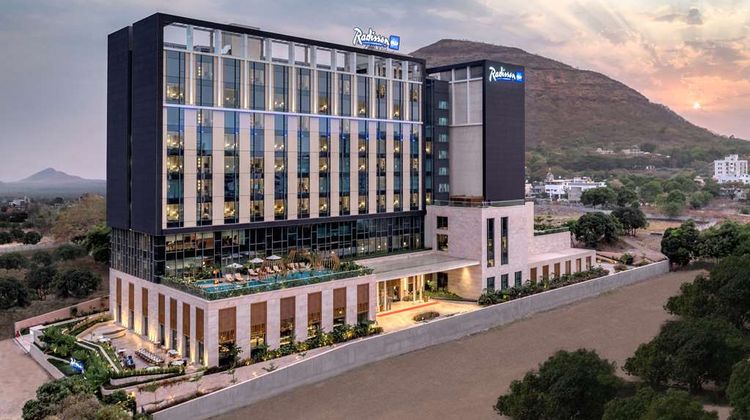 Radisson Blu Hotel & Spa Nashik Exterior