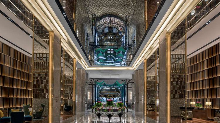 Radisson Blu Hotel & Spa Nashik Lobby