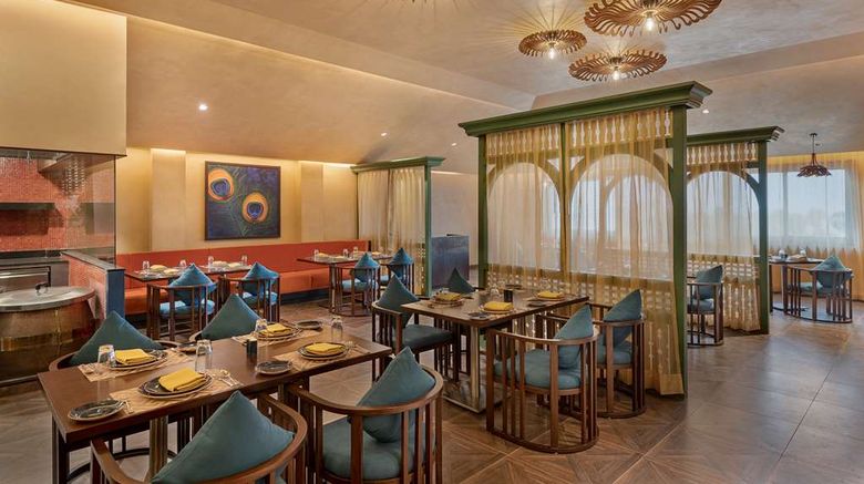 <b>Radisson Blu Resort Visakhapatnam Restaurant</b>. Images powered by <a href="https://iceportal.shijigroup.com/" title="IcePortal" target="_blank">IcePortal</a>.