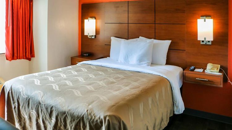 Quality Inn & Suites Watertown Room