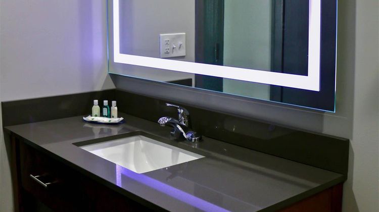 Quality Inn & Suites Watertown Suite