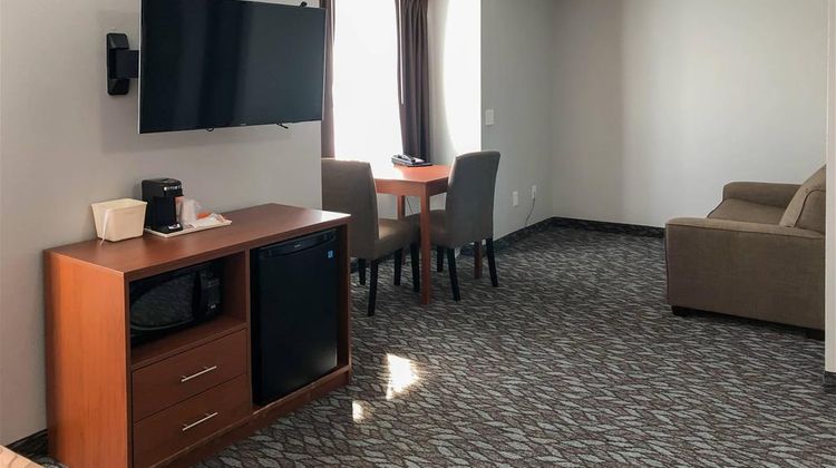 Quality Inn & Suites Watertown Room