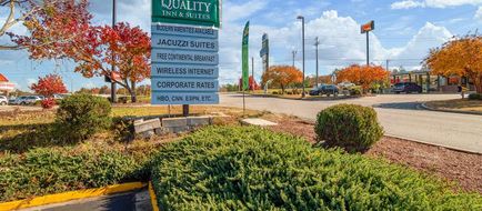 Quality Inn and Suites Cayce Exterior
